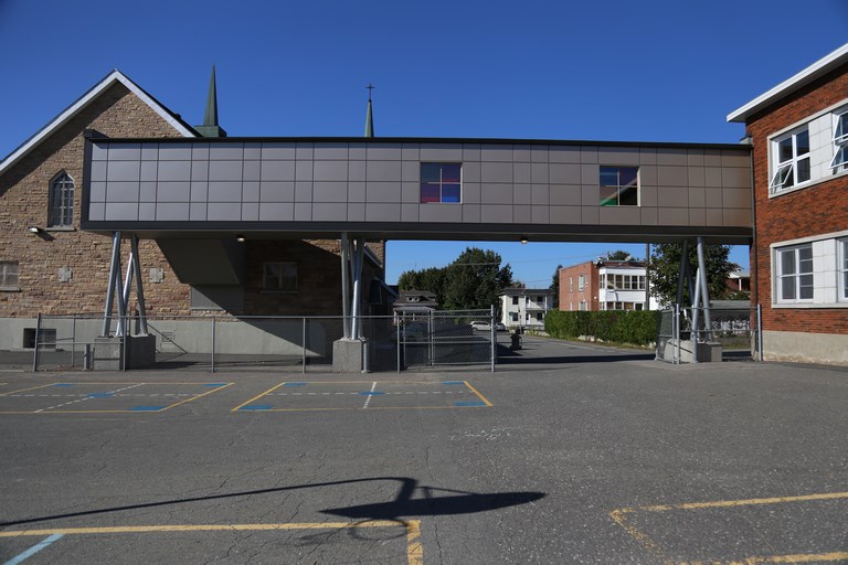 Passerelle École St-Gabriel l'allemand